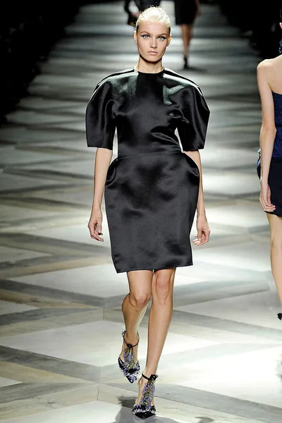 Look 26